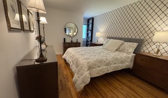 8 Scuppo Rd APT 13, Danbury, CT 06811