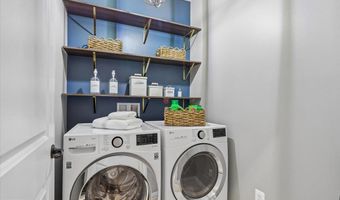 43498 APPLE ORCHARD Sq, Ashburn, VA 20148