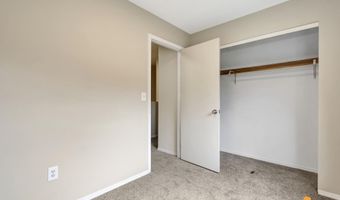 7676 Snow View Dr, Anchorage, AK 99507