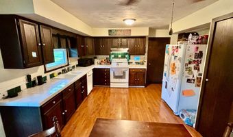 301 E. Pine St, Albion, IL 62806