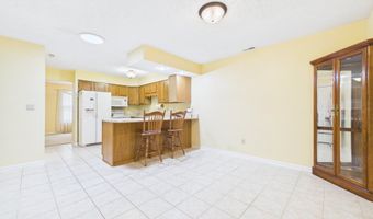 4317 Heathrow Dr, Anderson, IN 46013