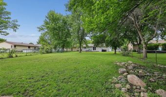 636 Garden Rd, Ames, IA 50010