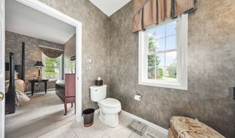 136 Thistle Pond Dr 136, Bloomfield, CT 06002