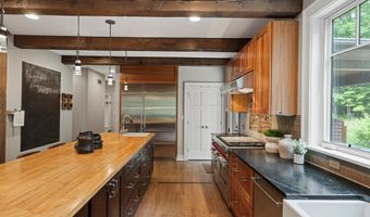 3867 Hawk Crest Rd, Ann Arbor, MI 48103