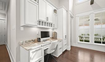 11441 Old Well Dr, Baton Rouge, LA 70810