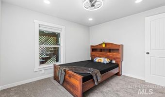 311 N School St, Cascade, ID 83611