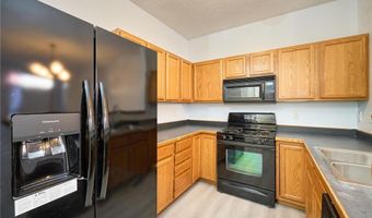 15316 Founders Ln 304, Apple Valley, MN 55124