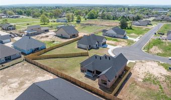 1900 Yellowstone Dr, Barling, AR 72923