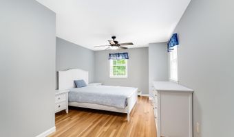 5 Austin Rd, Amherst, NH 03031