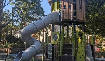 2147 S OAKLAND St, Arlington, VA 22204