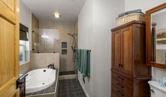 1641 Meadowview Rd, Arnold, CA 95223