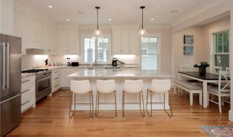 36 Bull St, Newport, RI 02840