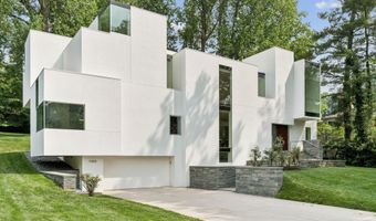 7405 HELMSDALE Rd, Bethesda, MD 20817