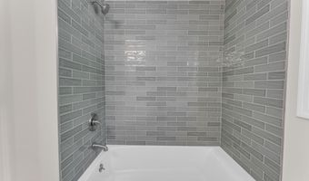620 Tiller Ave, Beachwood, NJ 08722