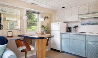 110 Rocky Hollow Rd, East Greenwich, RI 02818