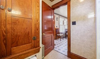 31 Monroe St, Augusta, ME 04330