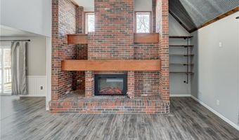 10 Bluebird Dr, Agency, MO 64401