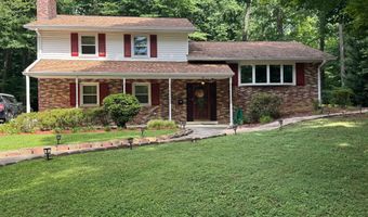 6816 SHRINE Ct, Annandale, VA 22003