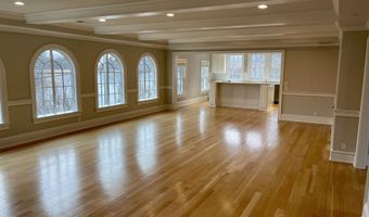 19 Deercliff Rd, Avon, CT 06001