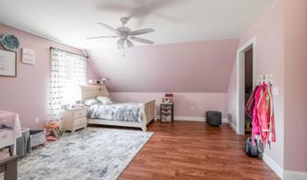 123 Lasalle Dr, Bangor, ME 04401