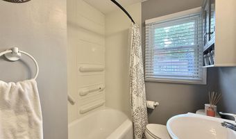 511 Delaware Ave, Absecon, NJ 08201