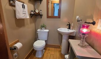 2 Green St, Barre, VT 05641