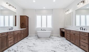 810 Greenhorn St, Bentonville, AR 72712