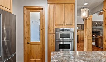 152 NW Champanelle Way, Bend, OR 97703