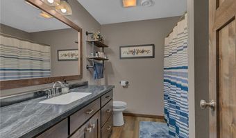 932 Waters Edge Cir, Avon, MN 56310