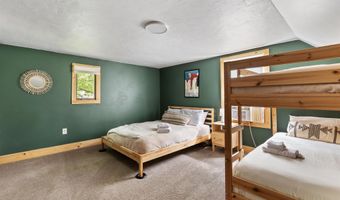 1875 New Hampshire Route 16, Albany, NH 03818