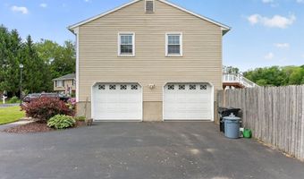19 Midway Dr, Albany, NY 12205