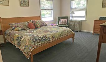 94 Brets Rd, Brattleboro, VT 05301