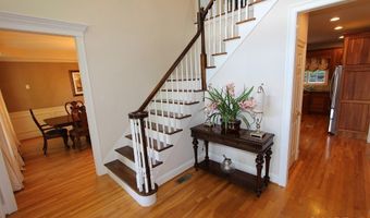19 Devonshire Ct, Avon, CT 06001