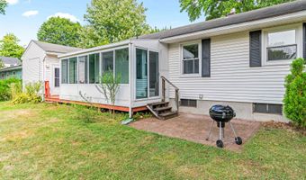 21 Alder Ln, Burlington, VT 05401