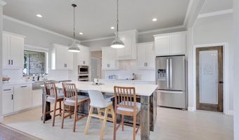 1001 N Oak Trl, Weatherford, TX 76085