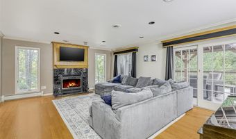 14 S Post Ln, Airmont, NY 10952