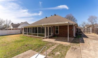 632 Meadowbrook Dr, Alma, AR 72921