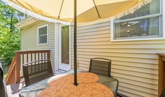 61 Dolloff Rd, Sebago, ME 04029