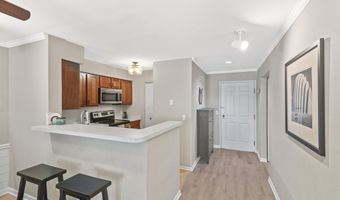 2 Captains Ct 3, Madison, WI 53719
