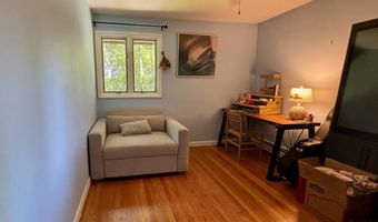 106 Killarney Dr, Burlington, VT 05408