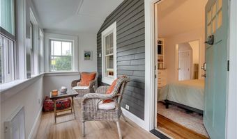 45 Burnside Ave, Newport, RI 02840