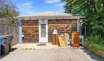 217 Narragansett St, Cranston, RI 02905