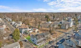 35 Church St, Allentown, NJ 08501