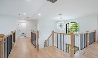 2 Buckingham Rd, Bayonne, NJ 07035