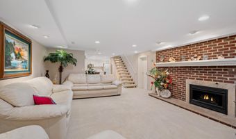 301 22nd St NW, Austin, MN 55912
