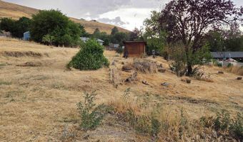 320 Harding St, Asotin, WA 99402