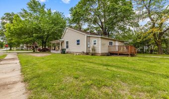 301 W Pleasant St, Aurora, MO 65605