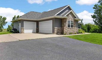3352 Southridge Dr, Amana, IA 52203