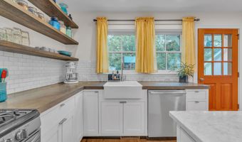 436 Pinewood St, Ann Arbor, MI 48103
