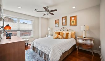 14 White Oak Ln, Aberdeen, NJ 07747